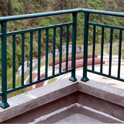 小區(qū)陽臺鋅鋼護(hù)欄